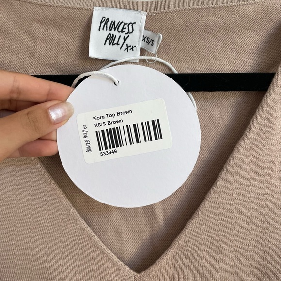 Princess Polly adjustable ruched front top XS/S - Picture 4 of 4